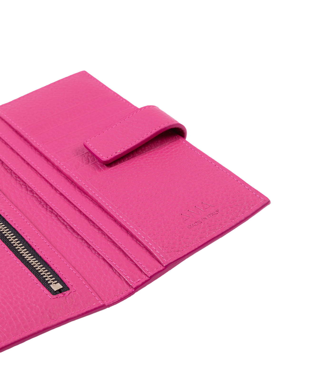 Wallet in Italian full-grain leather. Designed to carry your personal items. Available in a variety of styles. Color: Orchidea. Size: Medium