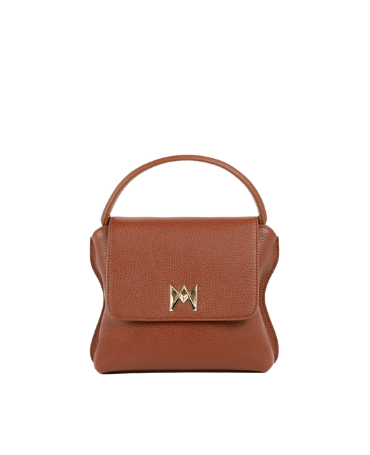 Cross-body bag in Italian full-grain leather, semi-aniline calf Italian leather with detachable shoulder strap.Three compartments, zip pocket in the back compartment. Magnetic flap closure with logo. Color: Brown. Size:Medium